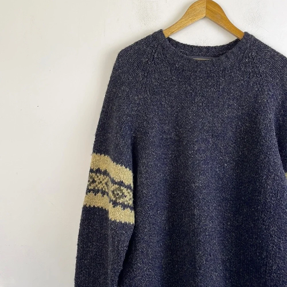 Vintage Abercrombie & Fitch Crewneck Sweater %100 Wool Y2K (See Description) - Picture 2 of 13